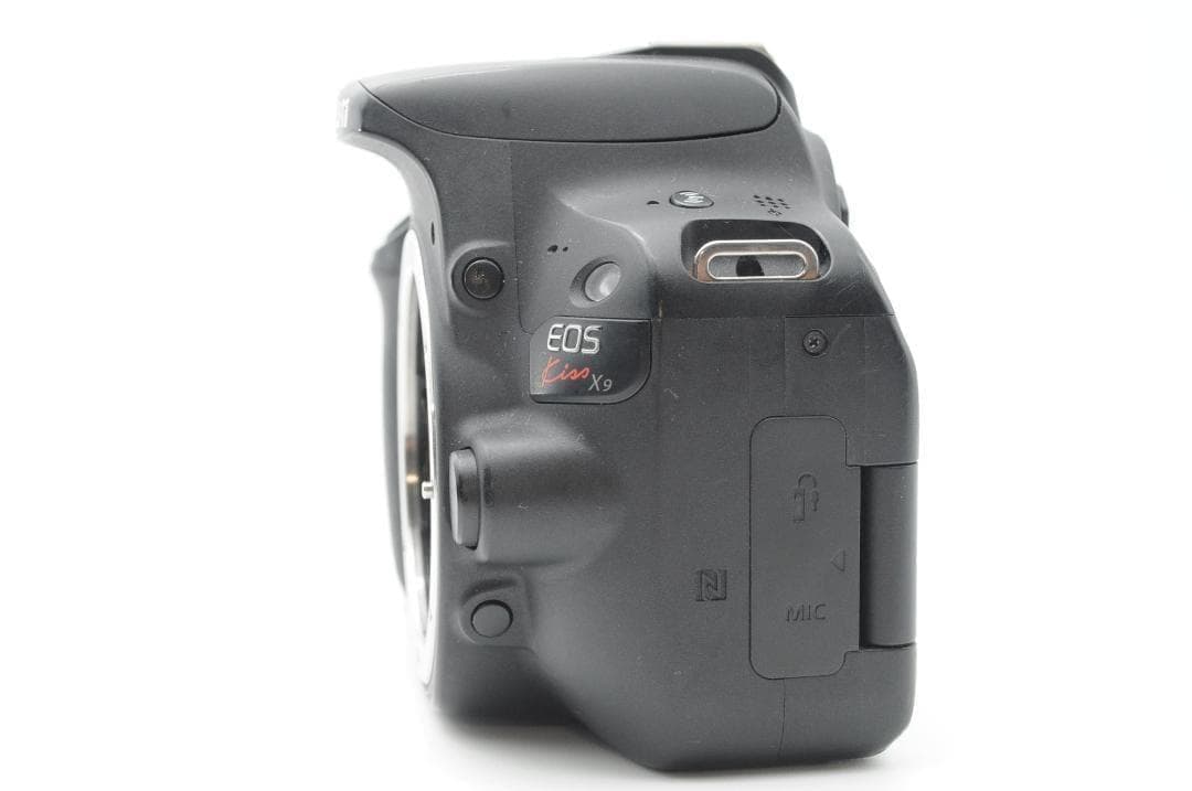 ▲美品⑧▲新春初売りSALE▲ Canon EOS Kiss x9 ダブル