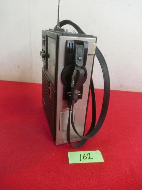 162：SONY ICF-5500　ソニー　ラジオ　ジャンク