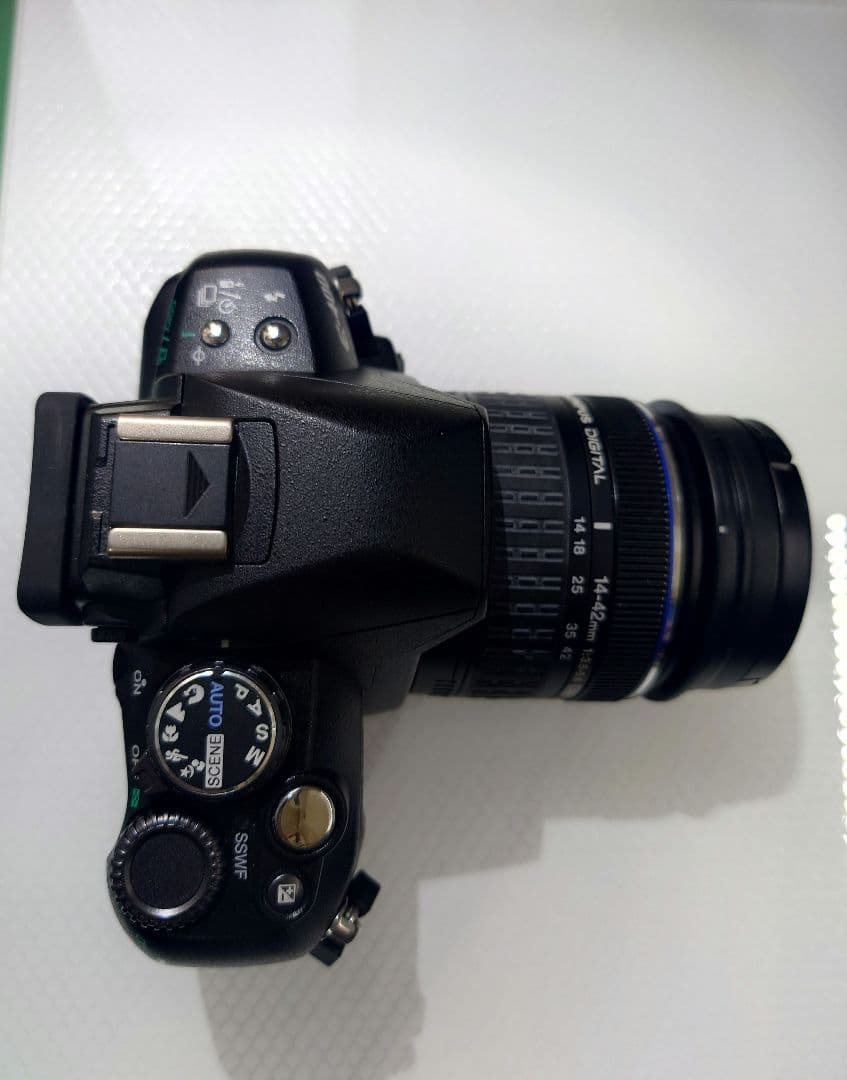 奇跡の新品同様 OLYMPUS E-400 デジタル一眼レフカメラ　国内未発売