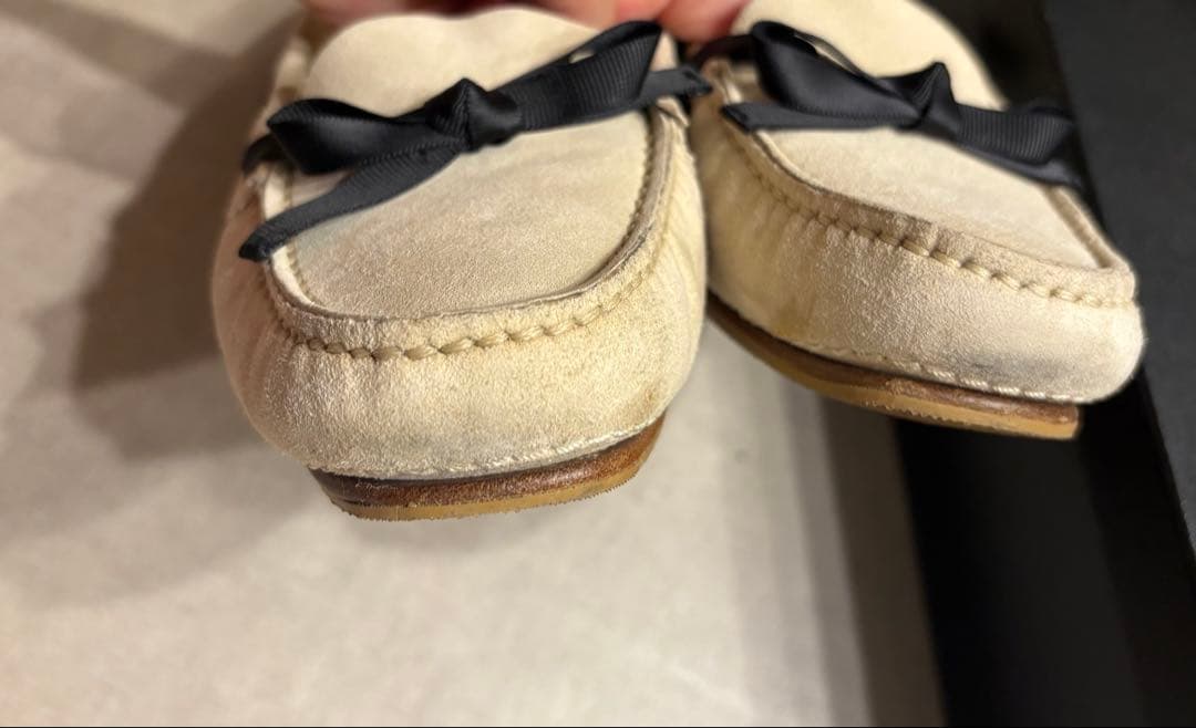 ひ*ま様 CHANEL ベージュ スエード モカシン　アイボリー　ローファー　3