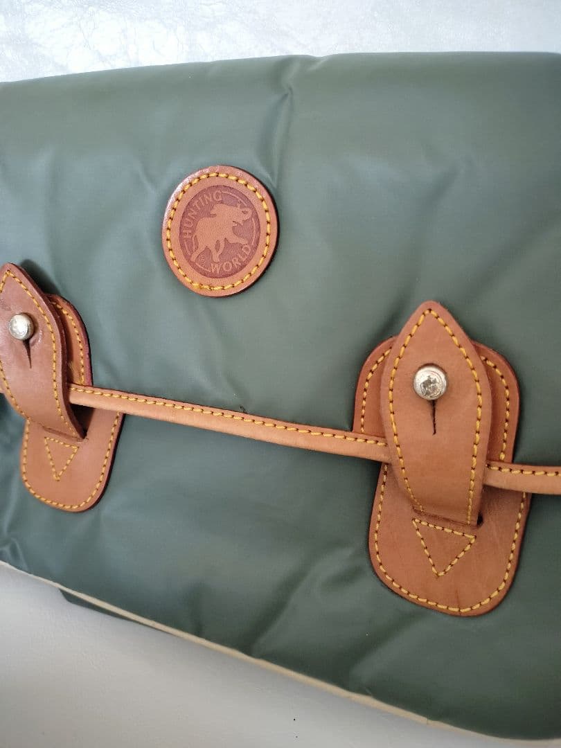 ハンティングワールド　Hunting　World　ショルダーバッグ