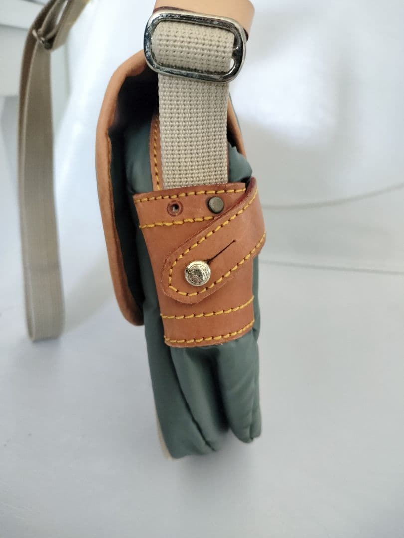 ハンティングワールド　Hunting　World　ショルダーバッグ