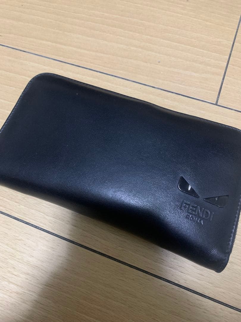 FENDI バグズジップアラウンド長財布