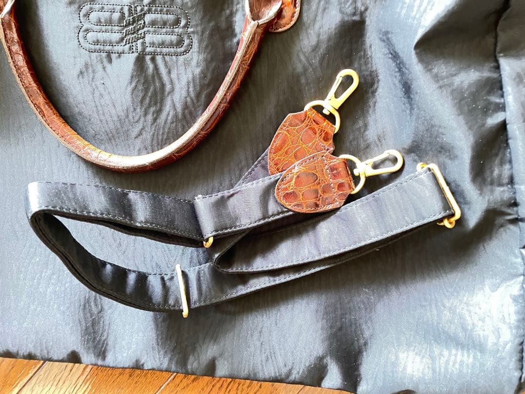 バレンシアガ　ボストンバッグ、黒　ツーウェイ