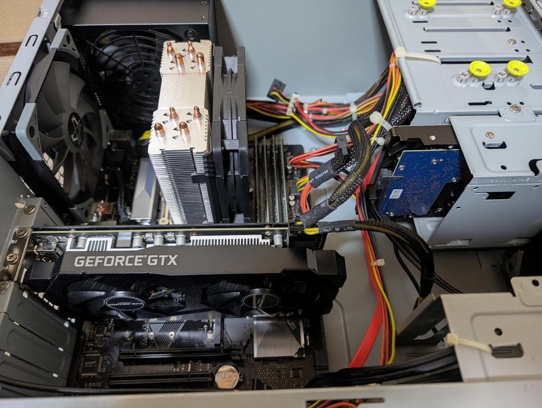 i7-9700K GTX1660Super メモリー24GB Windows11