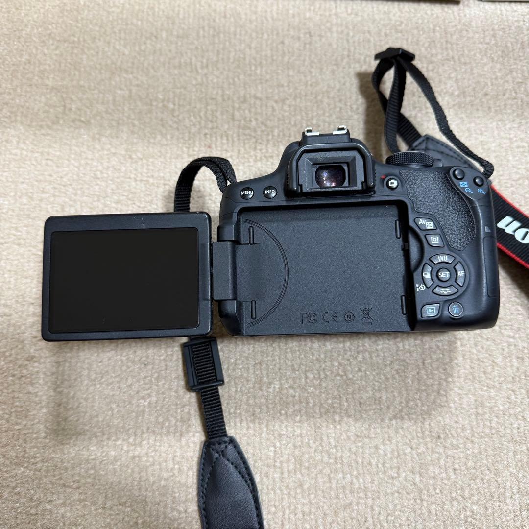 Canon EOS kiss X8i ダブルズームキット