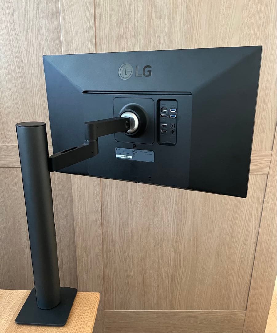 LG アームスタンド式27型液晶ディスプレイ4KPCモニター 27UN880-B
