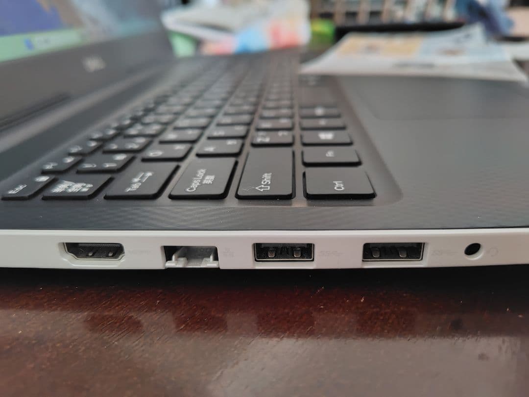 DELL ノートPC 白　ACアダプター付き