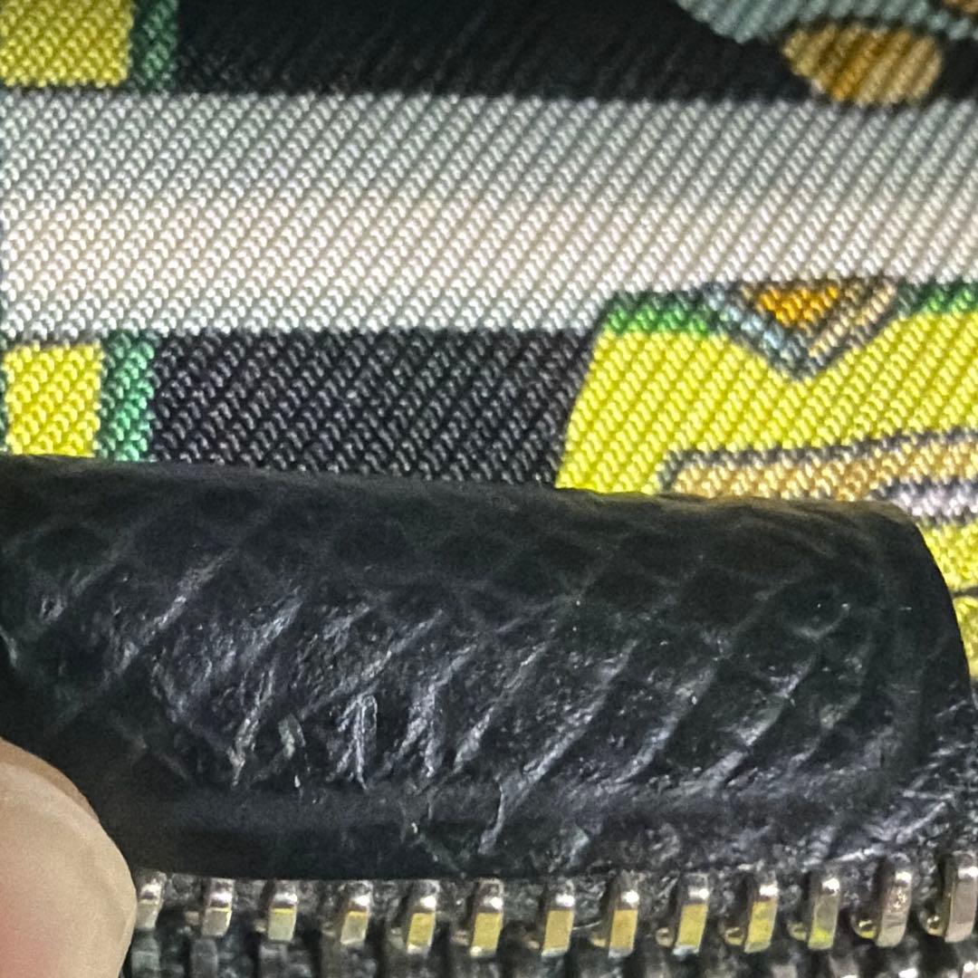 HERMESエルメス アザップ シルクインコンパクト 黒エプソン 内側グリーン