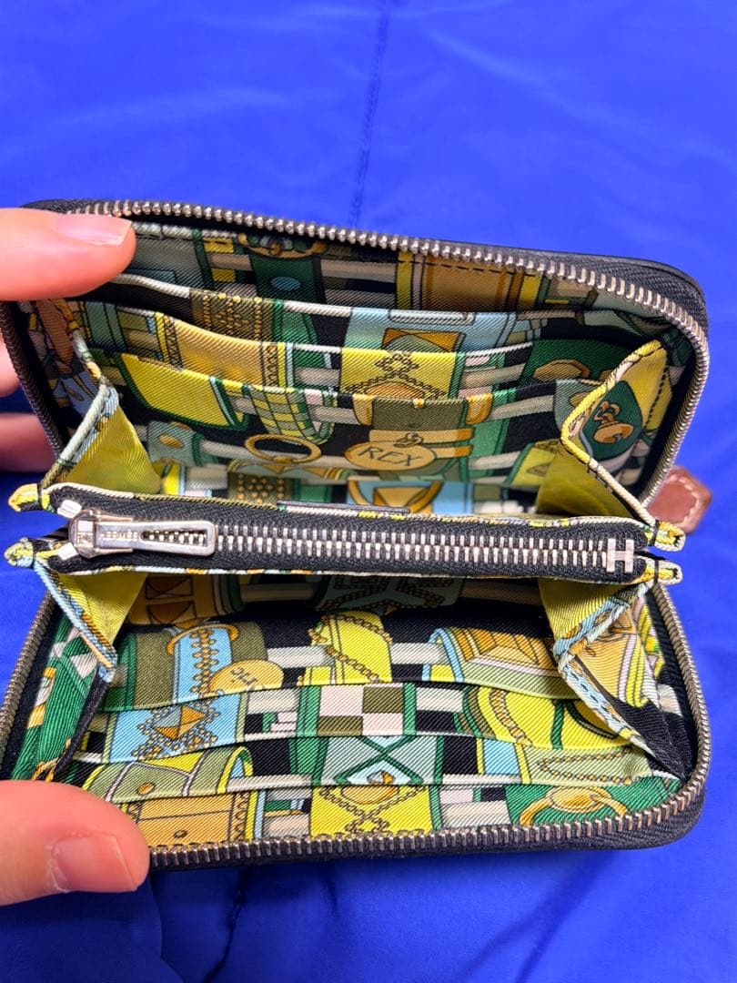 HERMESエルメス アザップ シルクインコンパクト 黒エプソン 内側グリーン