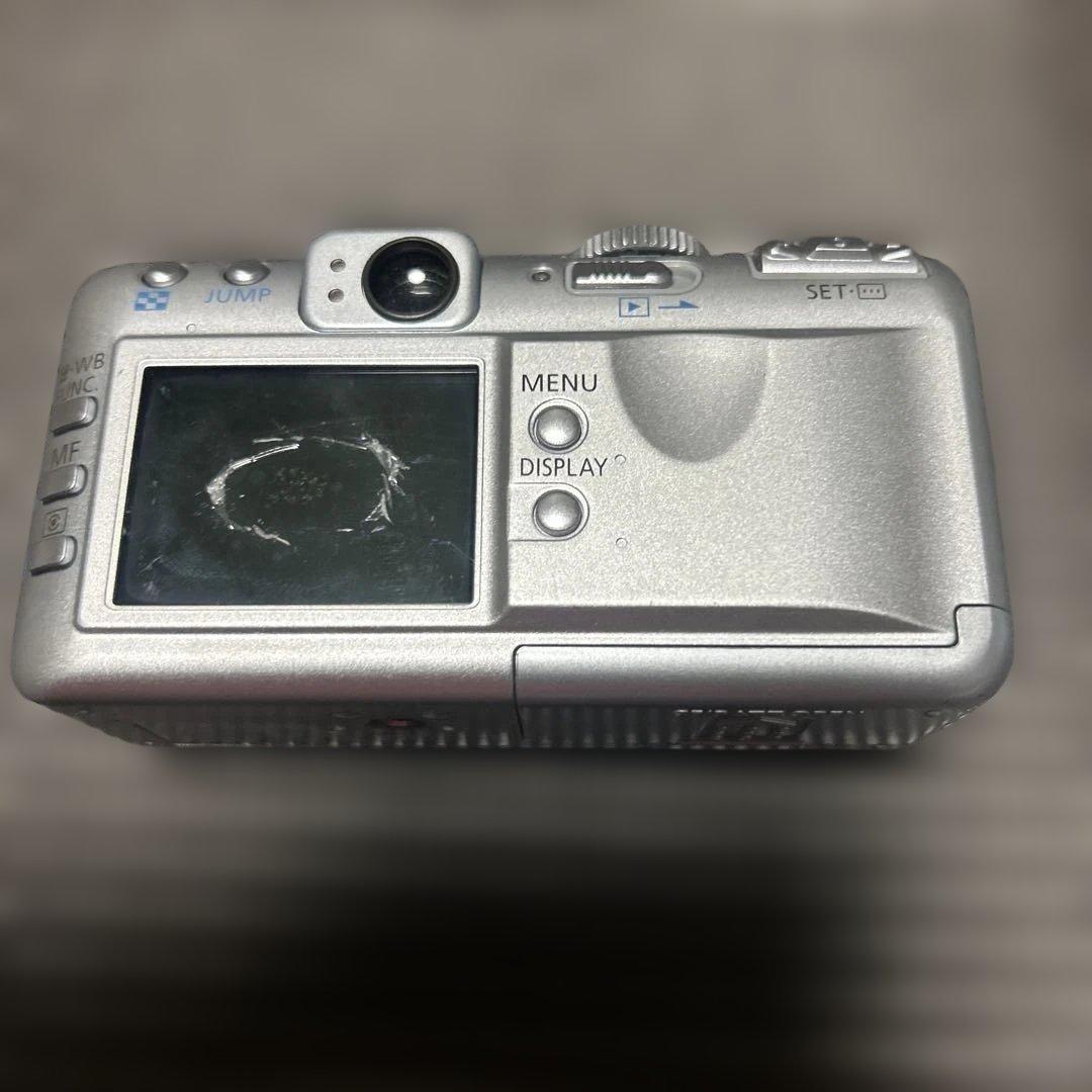 デジタルカメラ1台とフィルムカメラ1台のセット