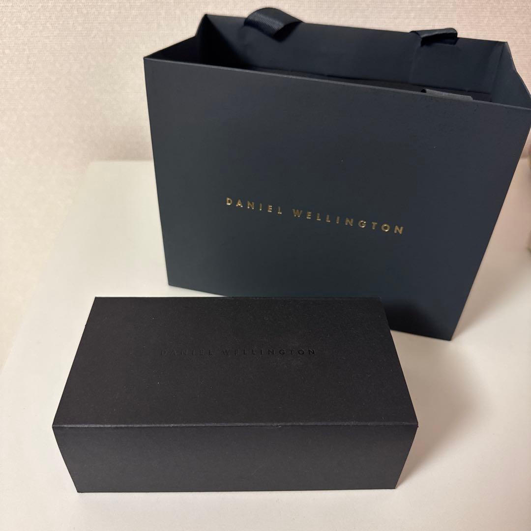 時計 DW Margot Sheffield Unitone Sunray Gold