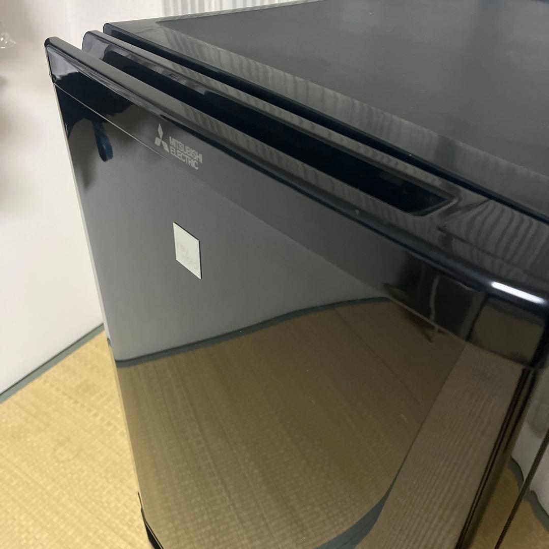 【美品】・三菱　ノンフロン冷凍冷蔵庫　　　 MR-P15ED-KK 2019年製