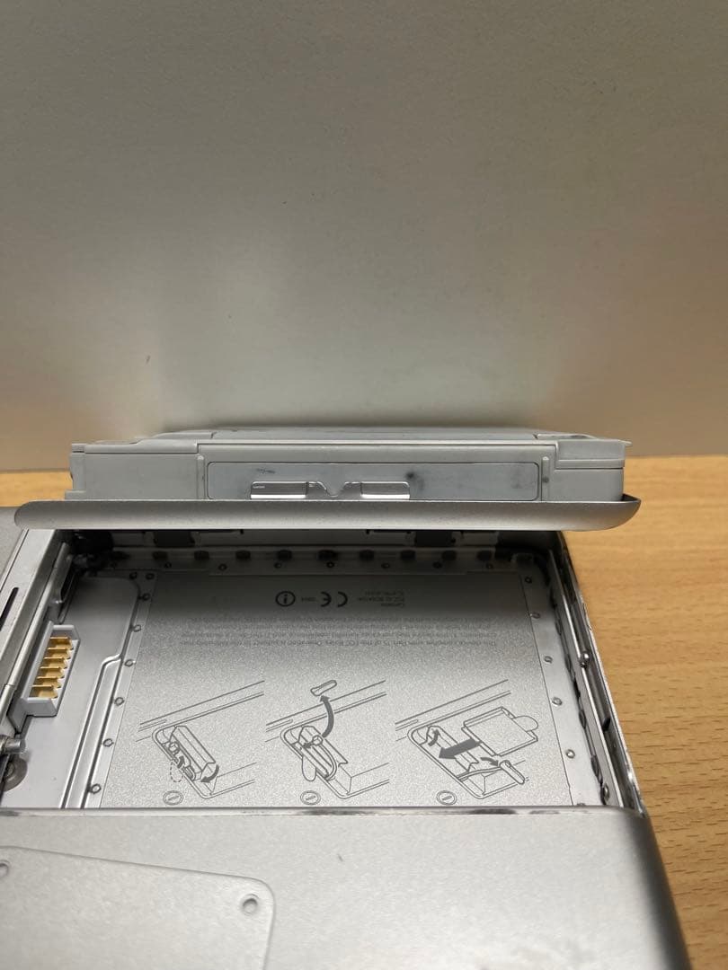 アップル　PowerBook G4 12\"　Model. A1010