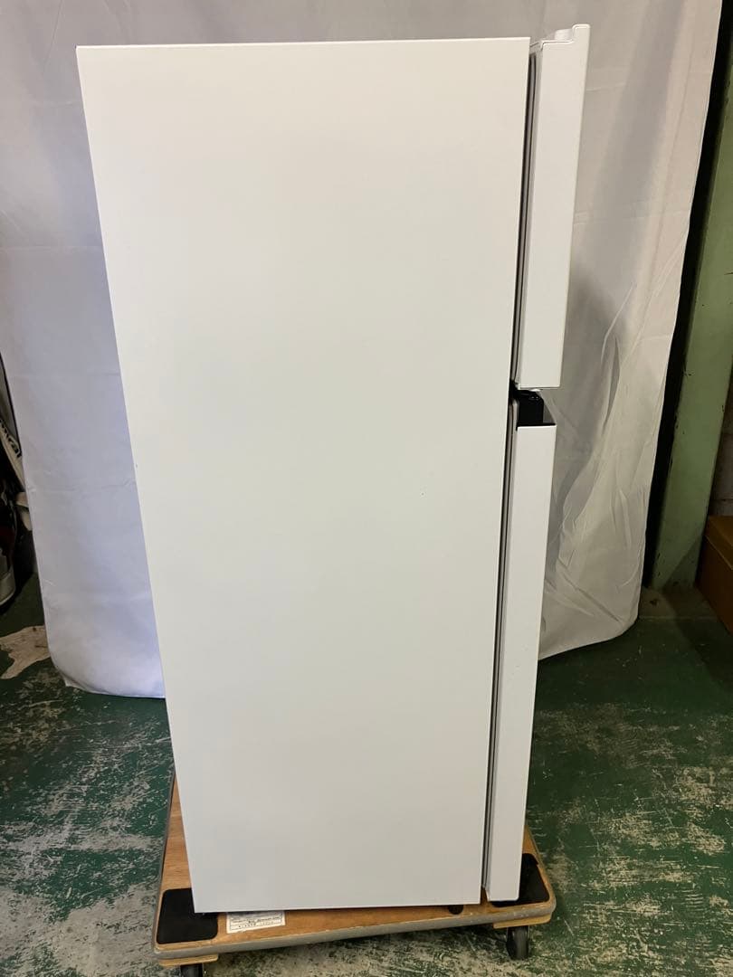 10h59 Hisense 120L 冷凍冷蔵庫 HR-B12E2W 2023年