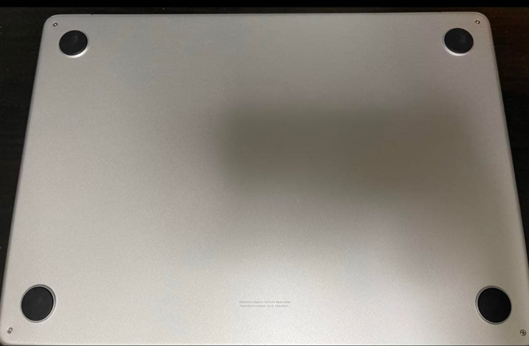 ほぼ新品　M2 13インチMacBook Air シルバー 8GB 256GB