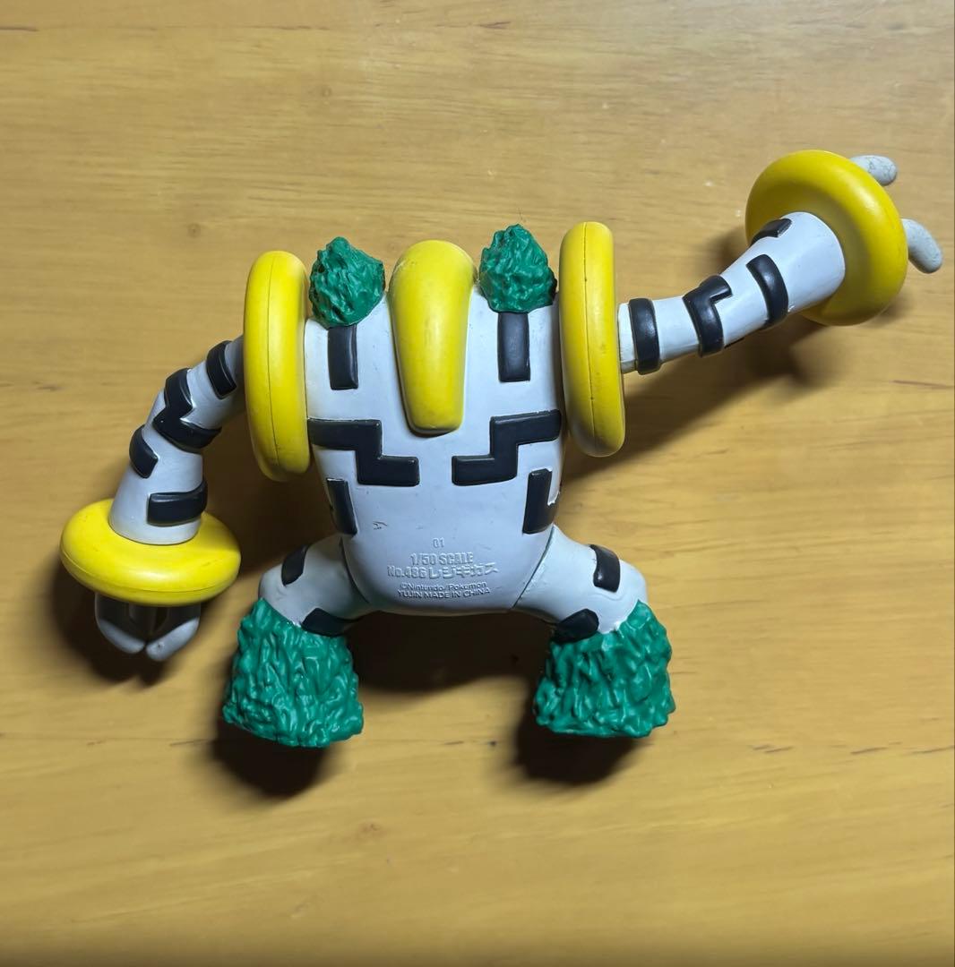 立体ポケモン図鑑　レジギガス フィギュア