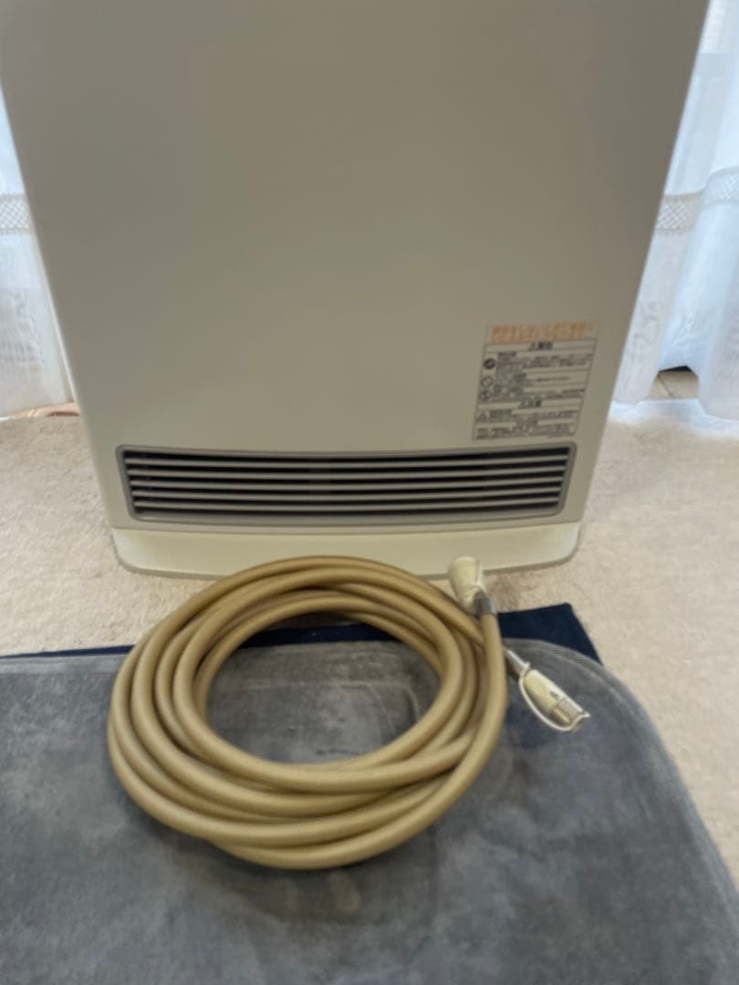 ガスファンヒーター デジタル表示付き