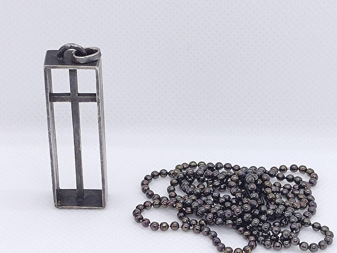 クロスペンダント（十字架）　ネックレス・ペンダント