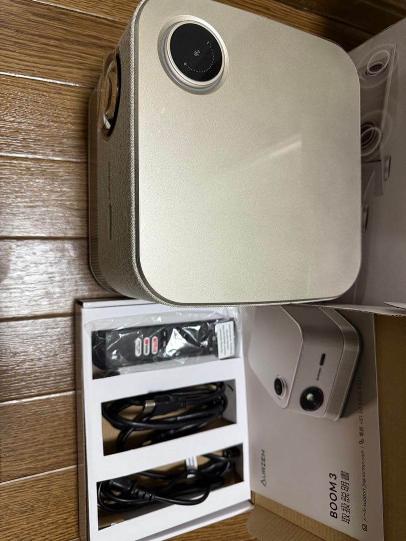 Aruzen 4K対応 ホームシアター　ホームプロジェクター BOOM3