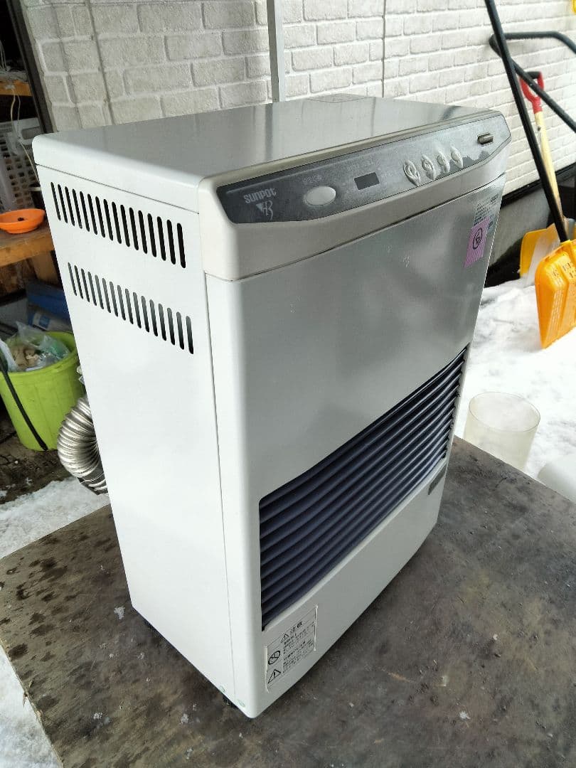 札幌発サンポットFF温風石油ストーブ！品番「FF‐513TF」2013年式中古品