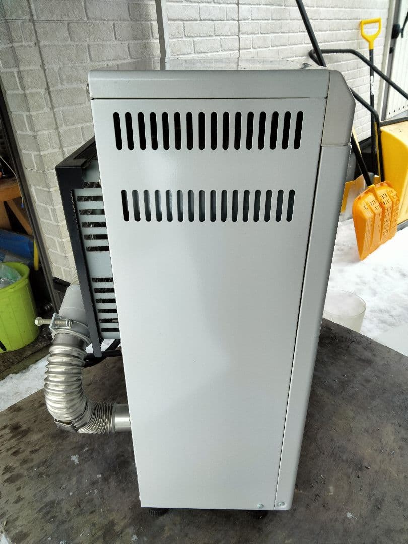 札幌発サンポットFF温風石油ストーブ！品番「FF‐513TF」2013年式中古品