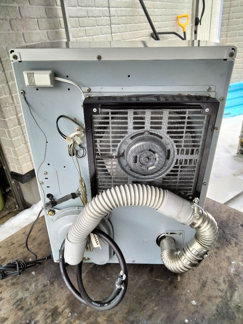 札幌発サンポットFF温風石油ストーブ！品番「FF‐513TF」2013年式中古品