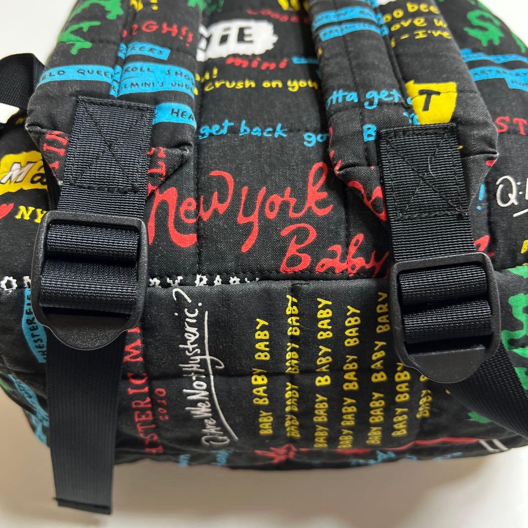 ヒステリックミニ　リュック　黒　リリック柄　刺繍　ワッペン　チェストベルト