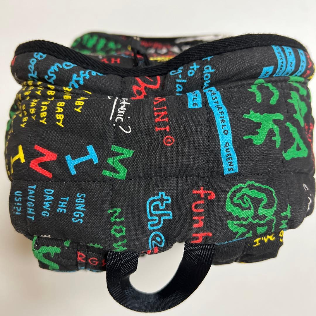 ヒステリックミニ　リュック　黒　リリック柄　刺繍　ワッペン　チェストベルト