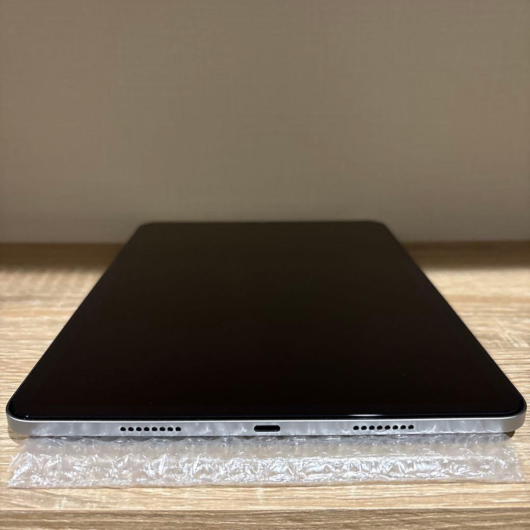 美品 iPad Pro 11インチ 128GB 第4世代 スペースグレー ESR