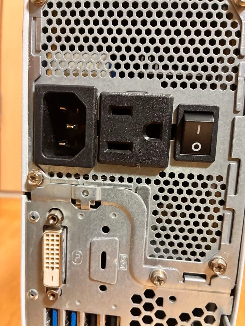 富士通 ESPRIMO FMVD43001　D588/B　i5 9500