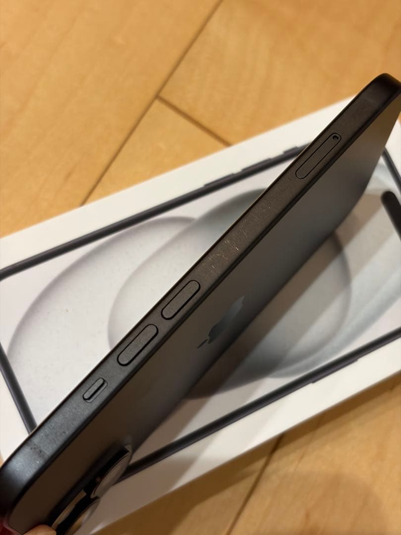 iPhone 15 128GB ブラック 99% SIMフリー 箱付　ケース付