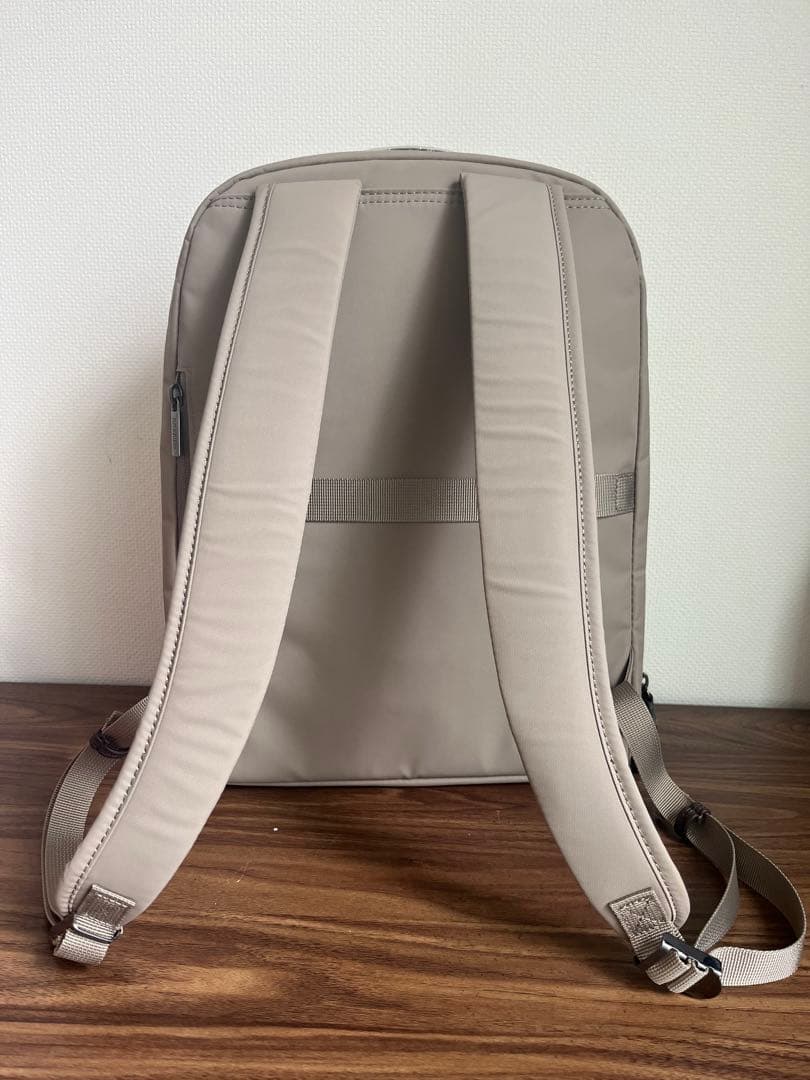【新品未使用】マッキントッシュフィロソフィー　リュック　ミア　ベージュ　A4