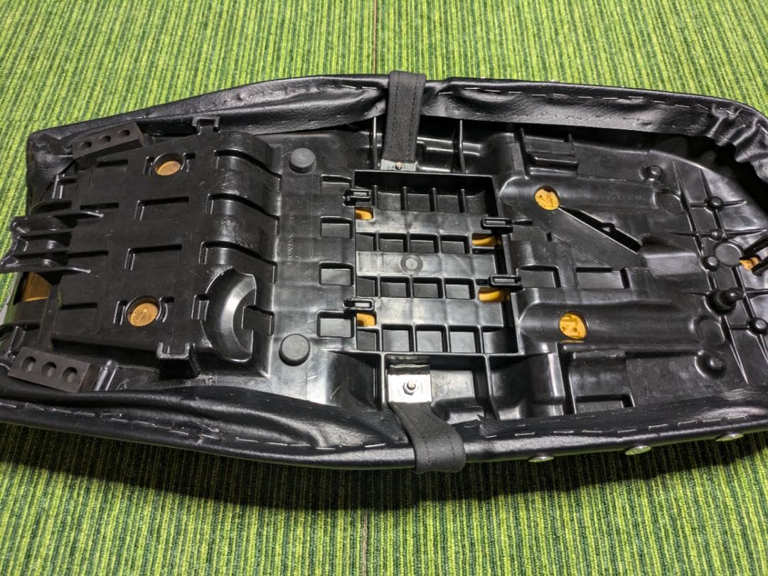 カナラブホンダCB1100純正加工シート ブラック