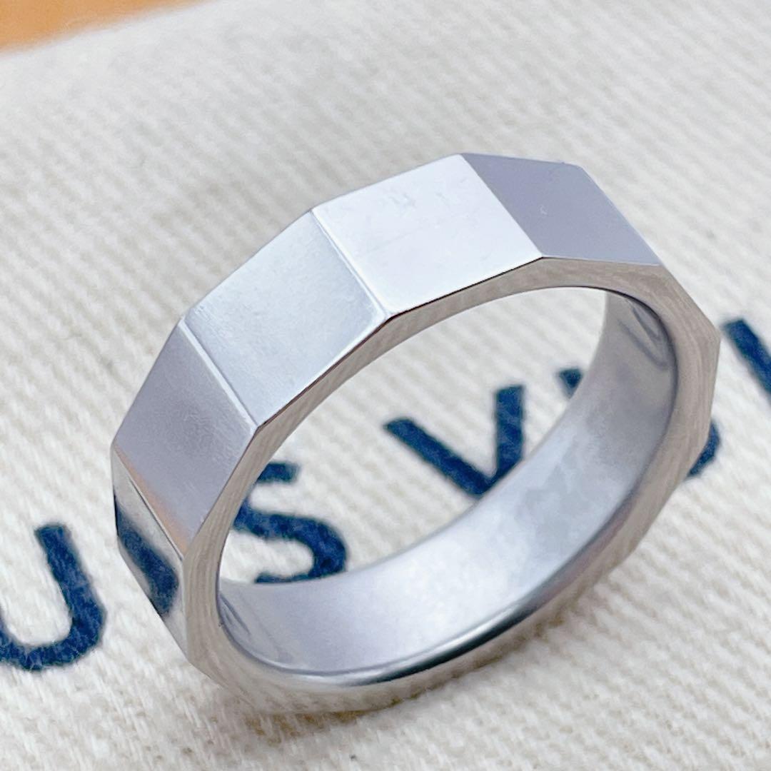 LOUIS VUITTON リング　モノグラム　キューブ　シルバー　ブロック