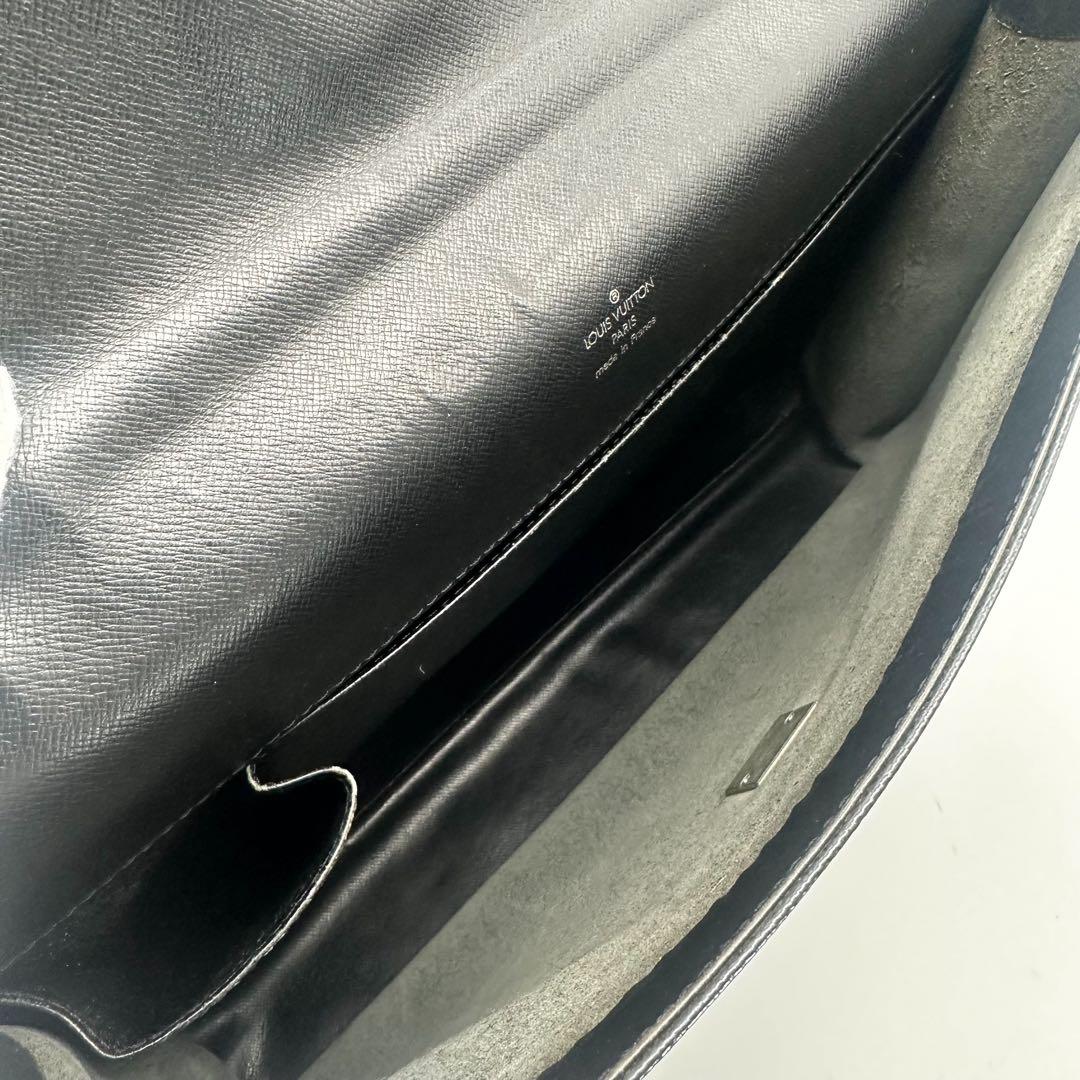 ルイヴィトン アンガラ タイガ ブリーフケース レザー ポルトドキュマン