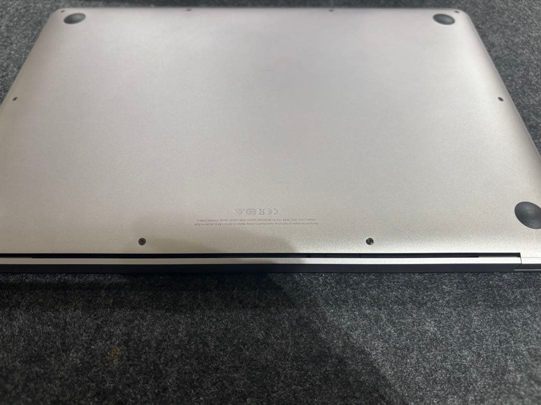 MacBook Air M1 8GB 256GBバッテリー94% スペースグレイ