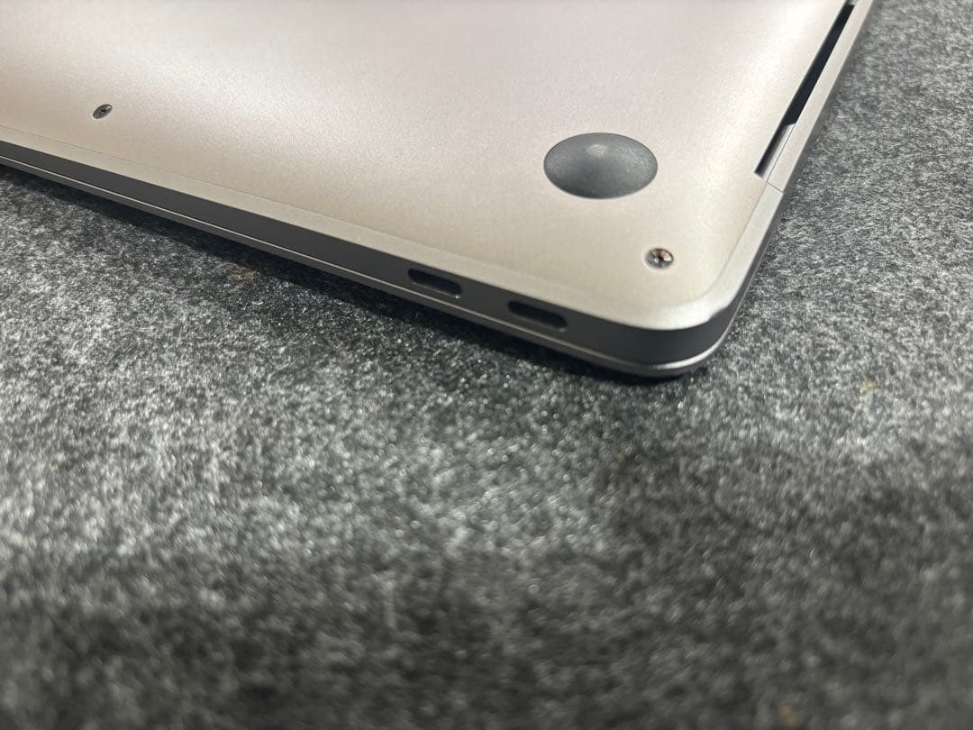 MacBook Air M1 8GB 256GBバッテリー94% スペースグレイ