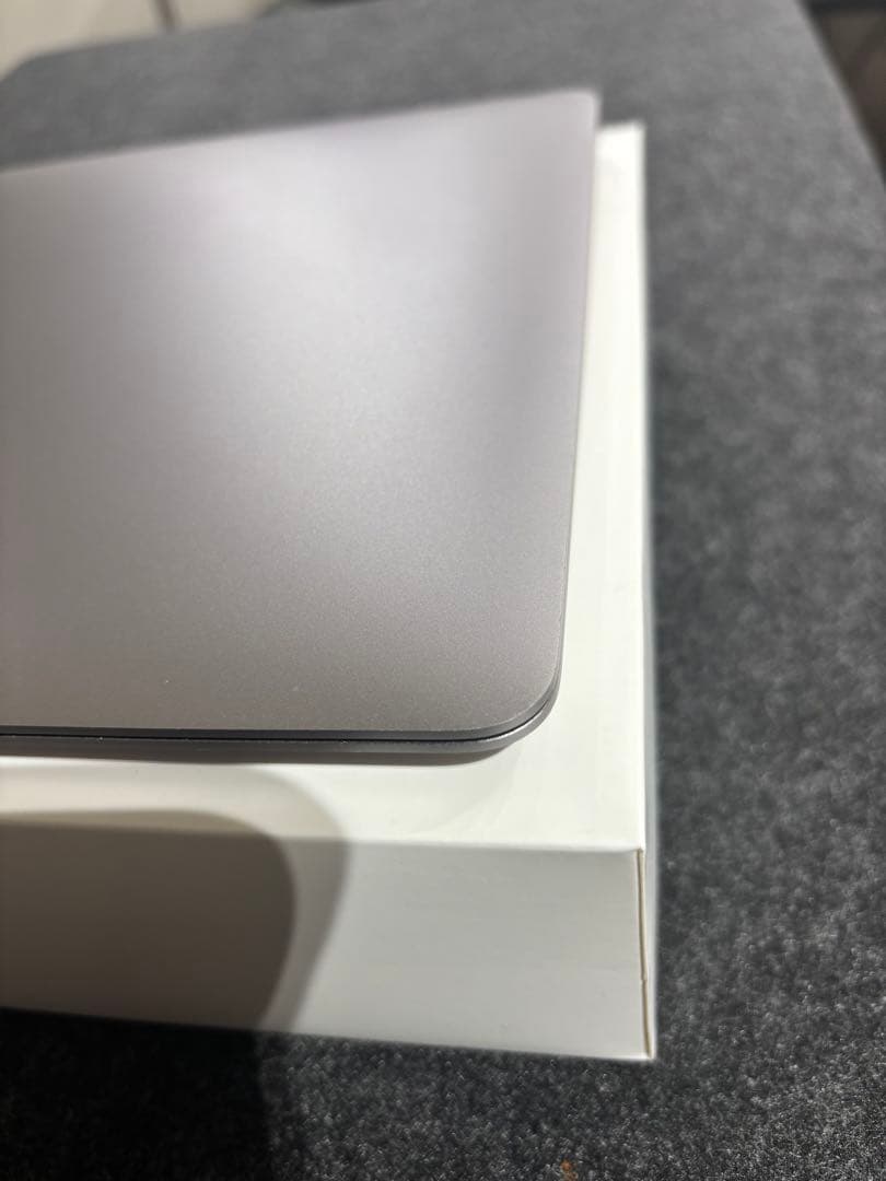 MacBook Air M1 8GB 256GBバッテリー94% スペースグレイ