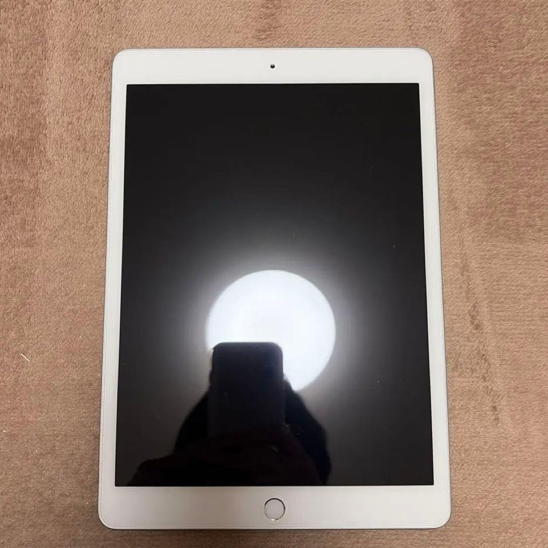 Apple iPad (第7世代) Wi-Fiモデル 32GB シルバー