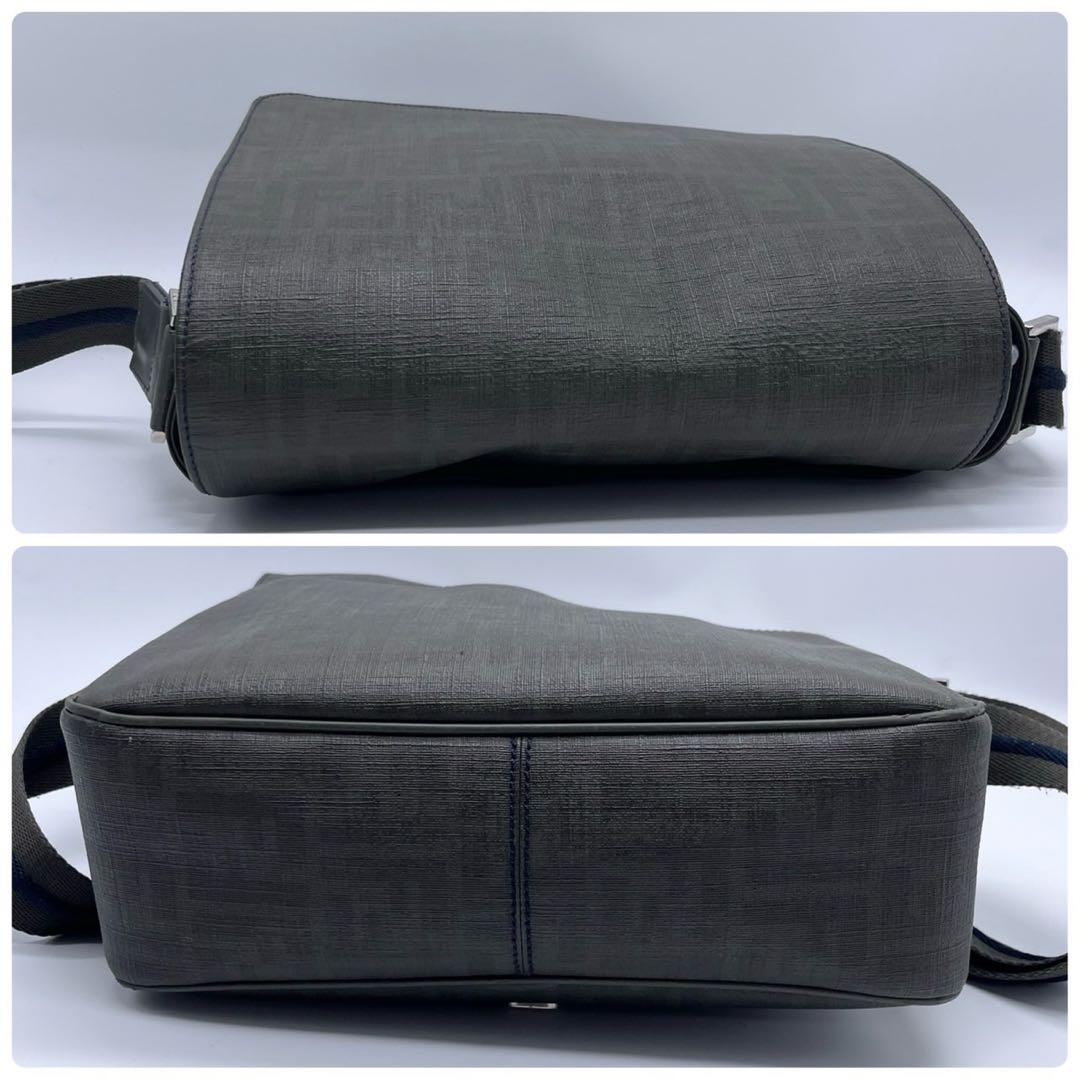 FENDI フェンディ ズッカ ショルダーバッグ メッセンジャーバッグ PVC