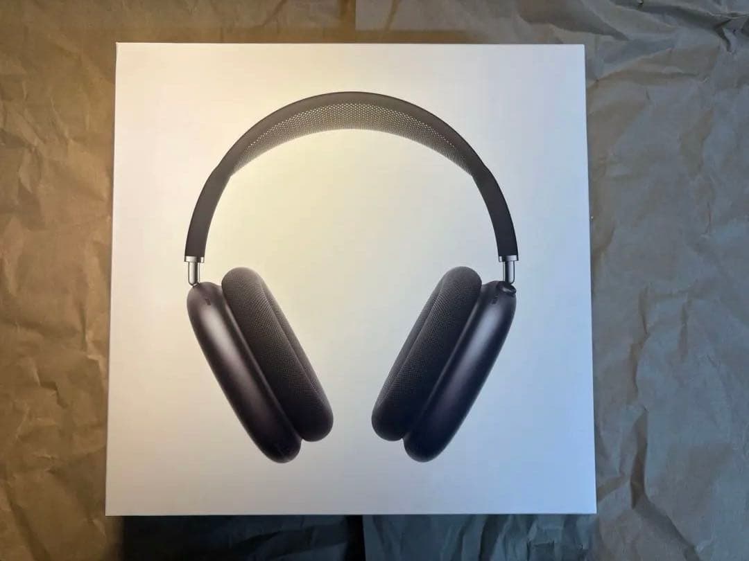 AirPods Max スペースグレイ16日までの購入で50000円で販売