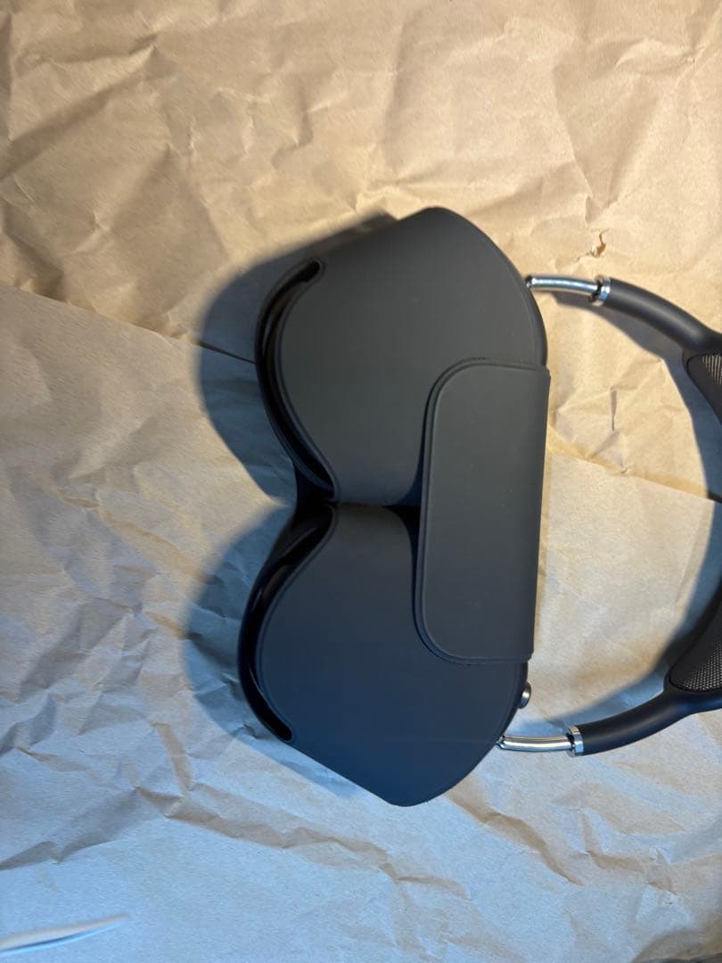 AirPods Max スペースグレイ16日までの購入で50000円で販売