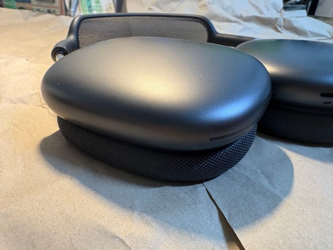 AirPods Max スペースグレイ16日までの購入で50000円で販売
