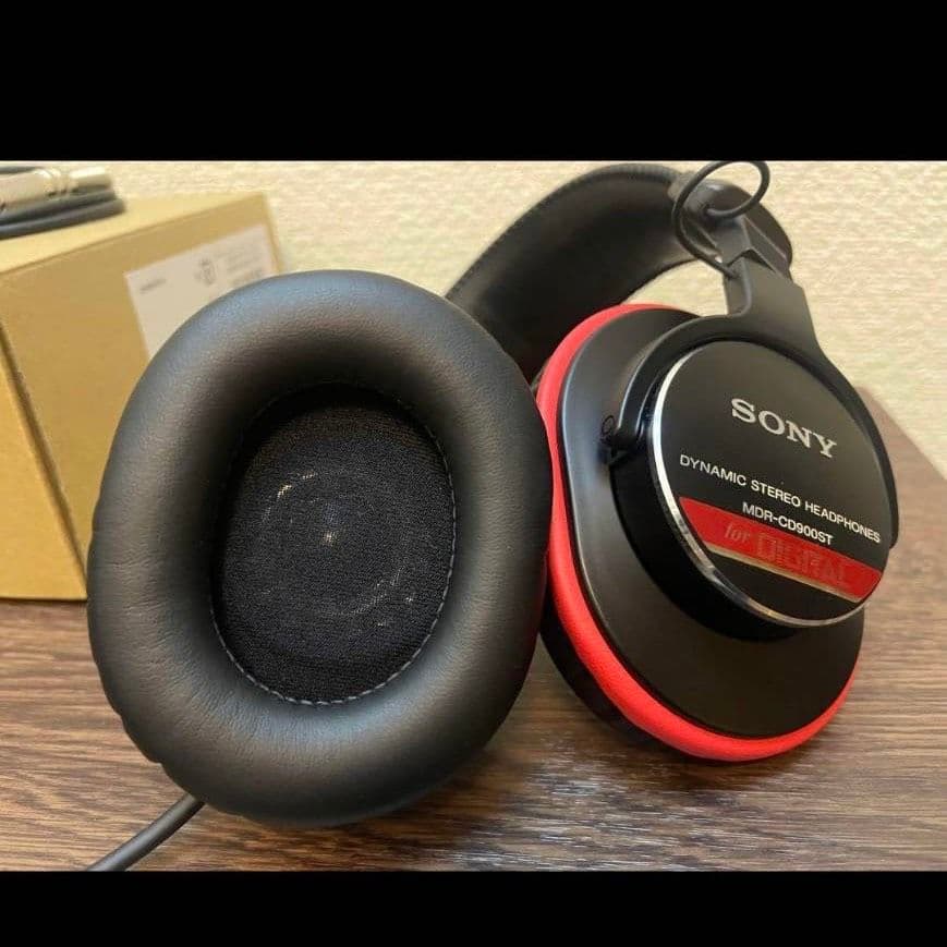 SONY MDR-CD900ST スタジオモニターヘッドホン　密閉型