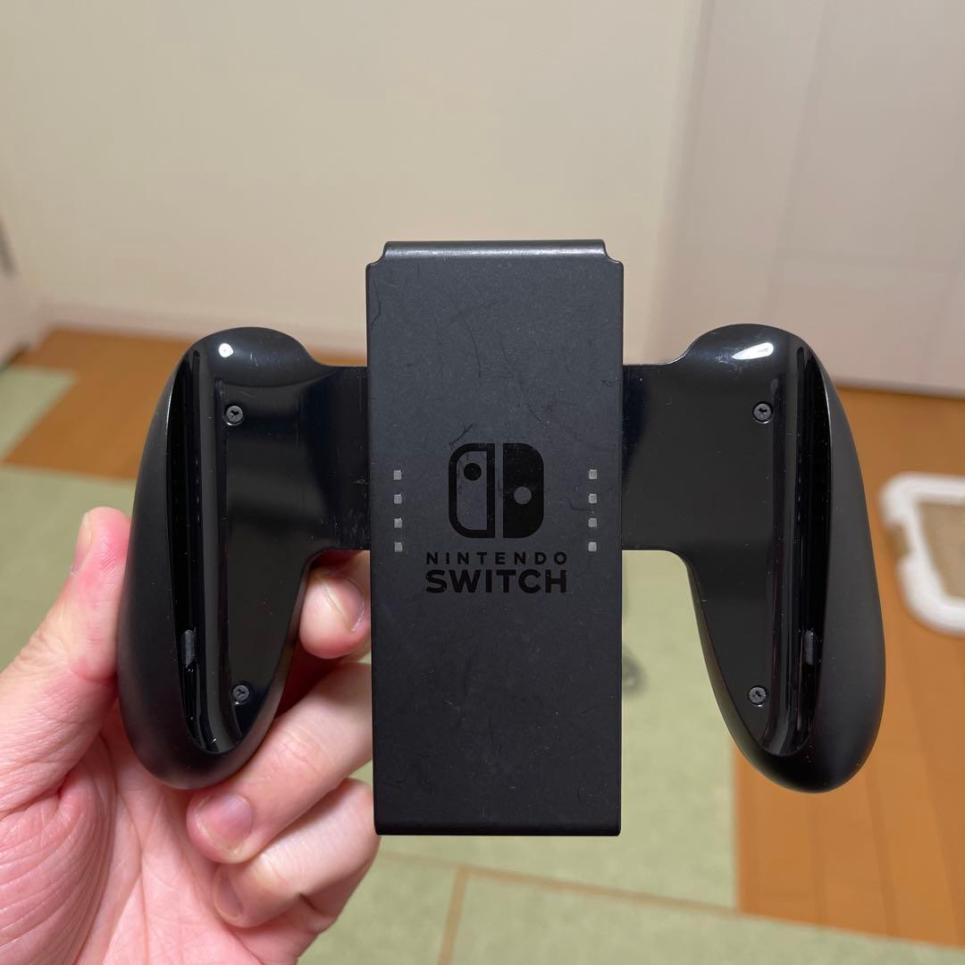 Switch本体　周辺機器　オマケ(純正ケース&縦型充電スタンド)