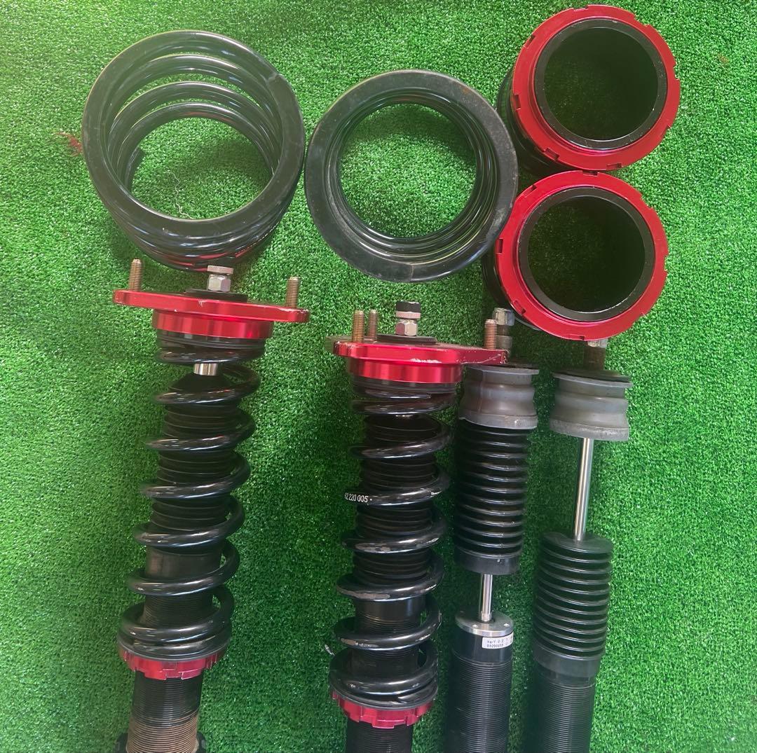 Largus 30プリウス 車高調