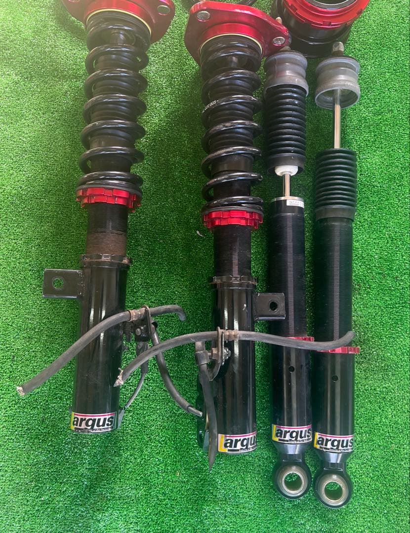 Largus 30プリウス 車高調