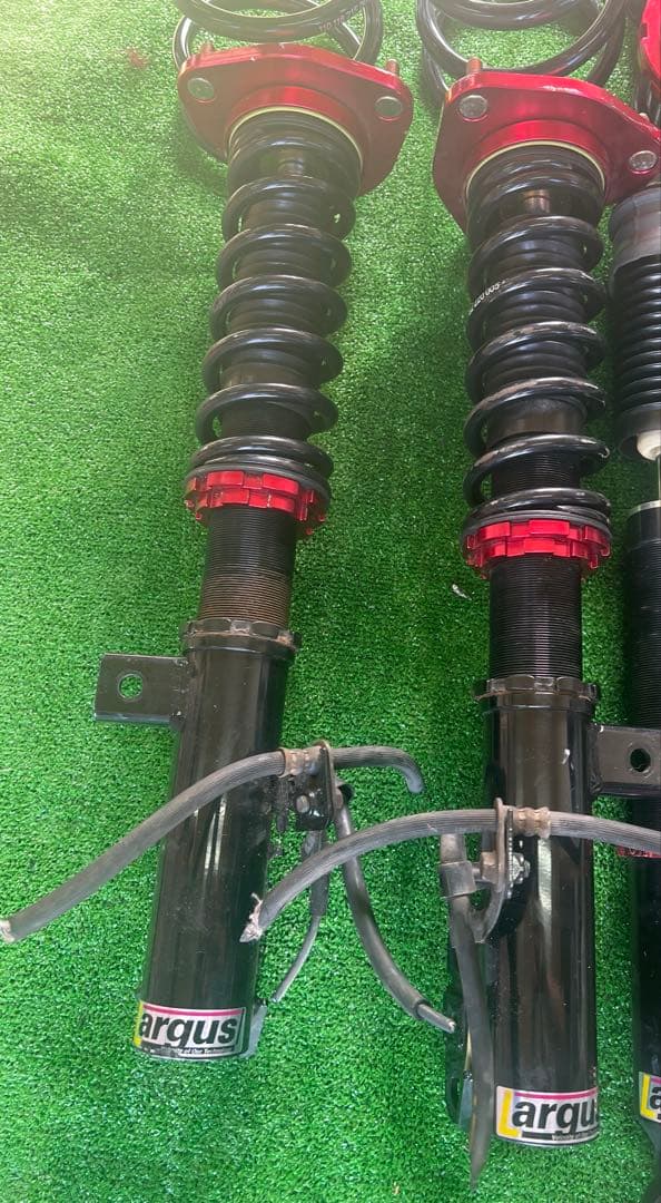 Largus 30プリウス 車高調