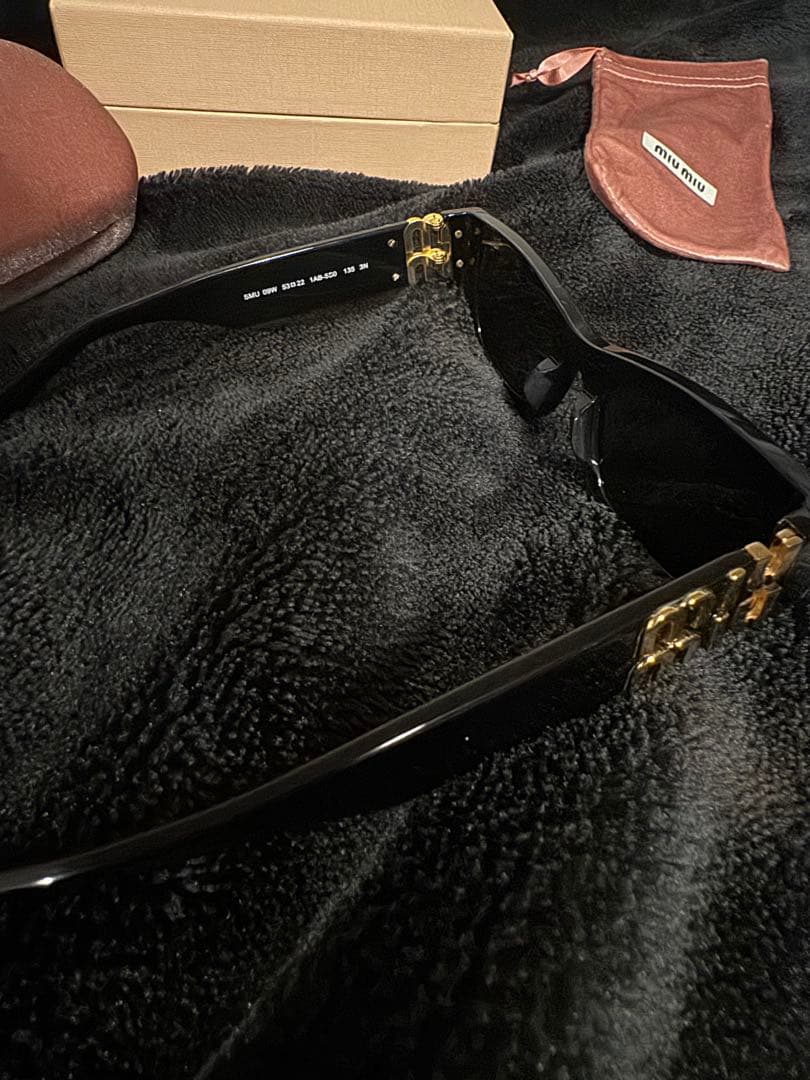 (値下)ミュウミュウ ブラック キャットアイ サングラス